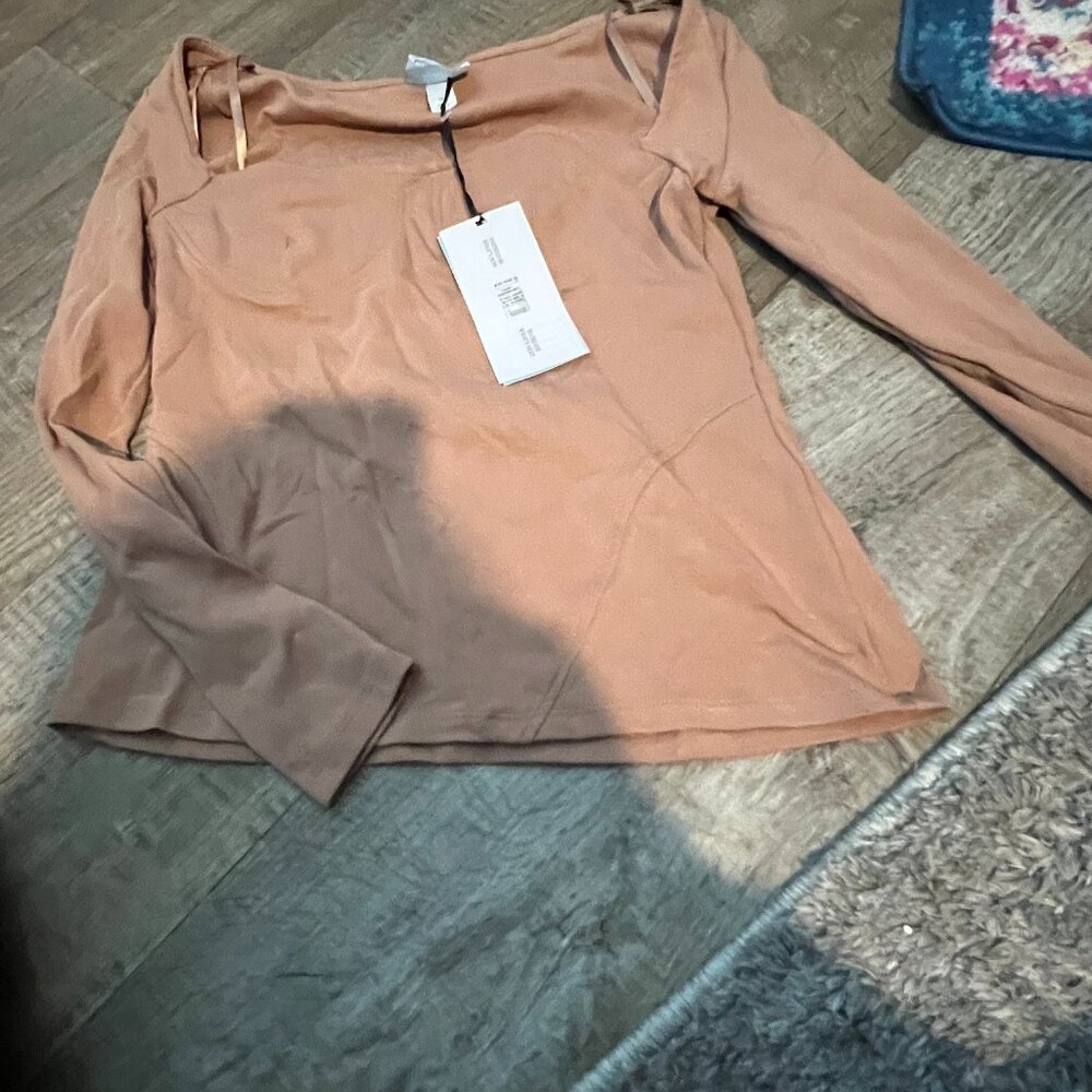 NWT Future Collective medium top